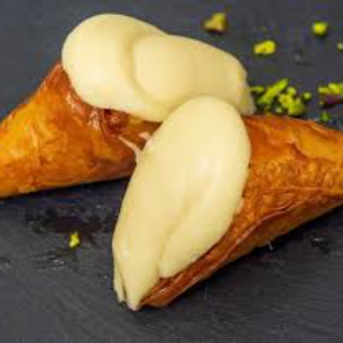 Trigona Panoramatos (Phyllo cones with custard)